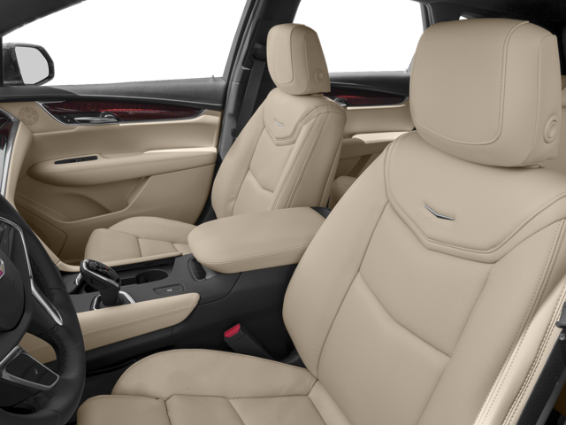2018 Cadillac XT5 Premium Luxury photo 2
