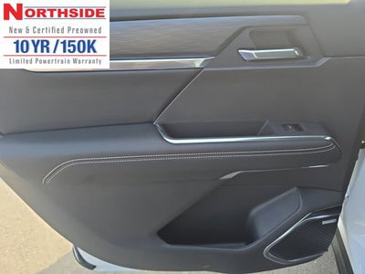 2025 GMC Acadia Elevation