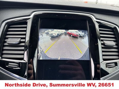 2022 Volvo XC90 Momentum