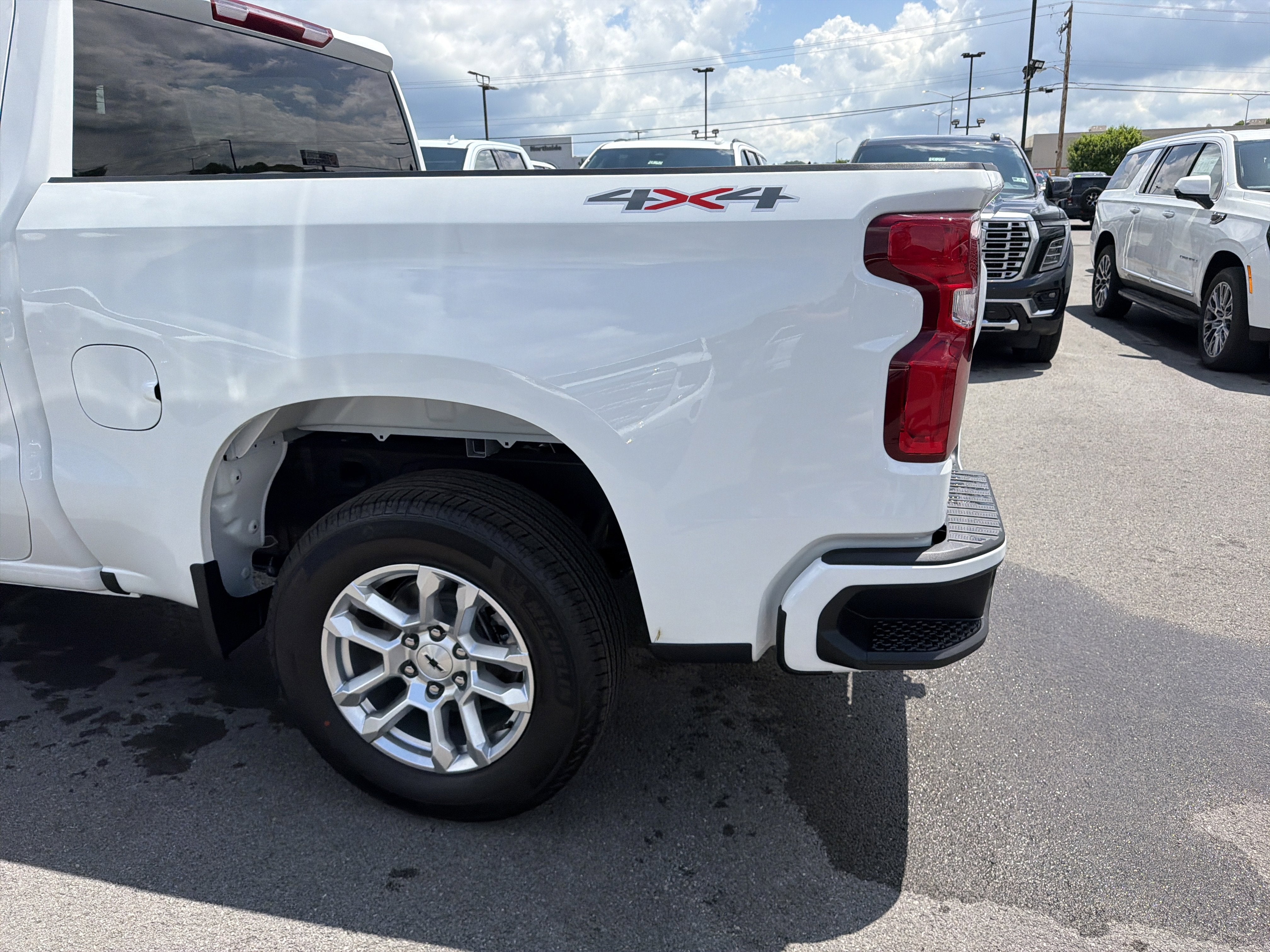 2026 Chevrolet Silverado 1500 RST - Photo 9