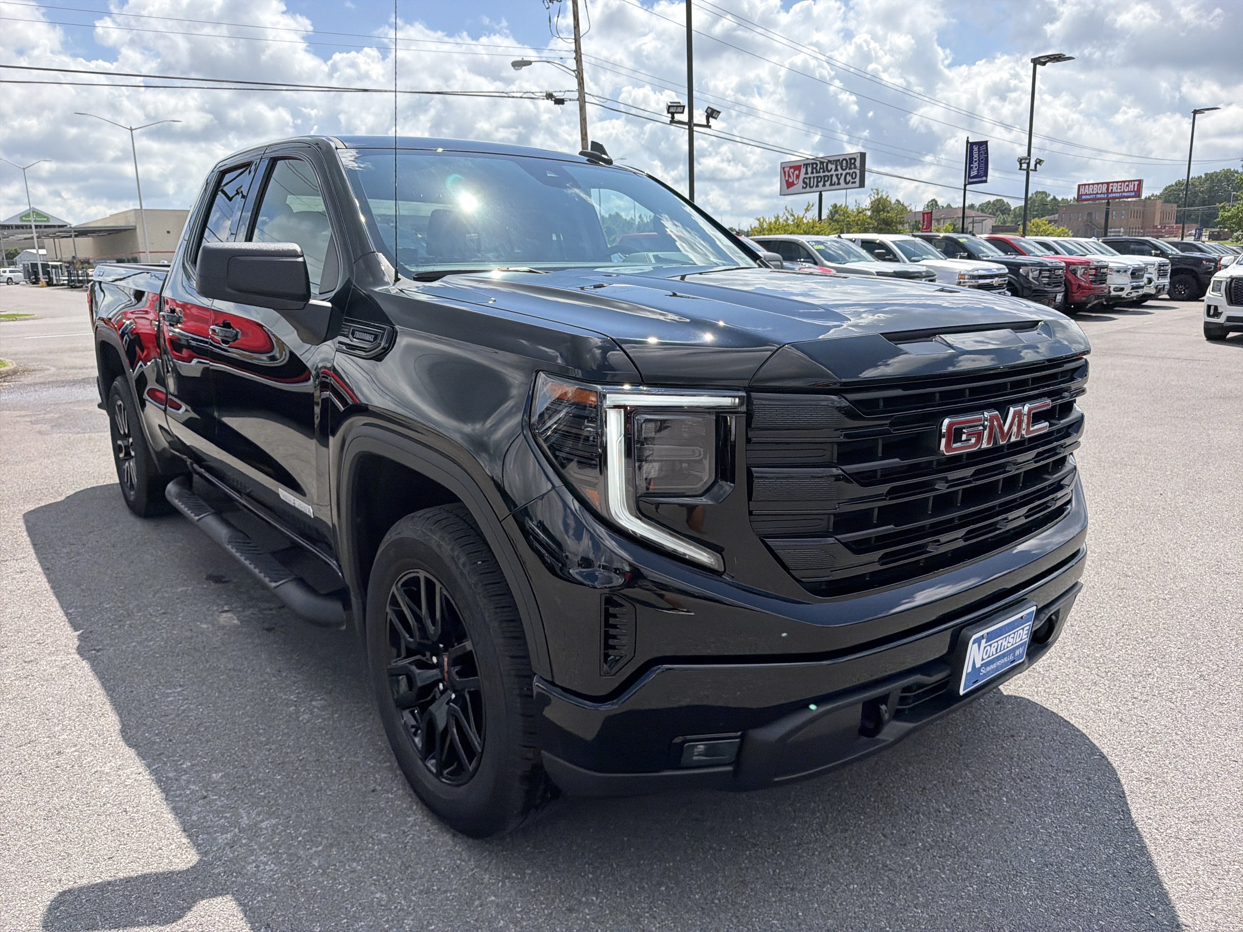 2025 GMC Sierra 1500 Elevation