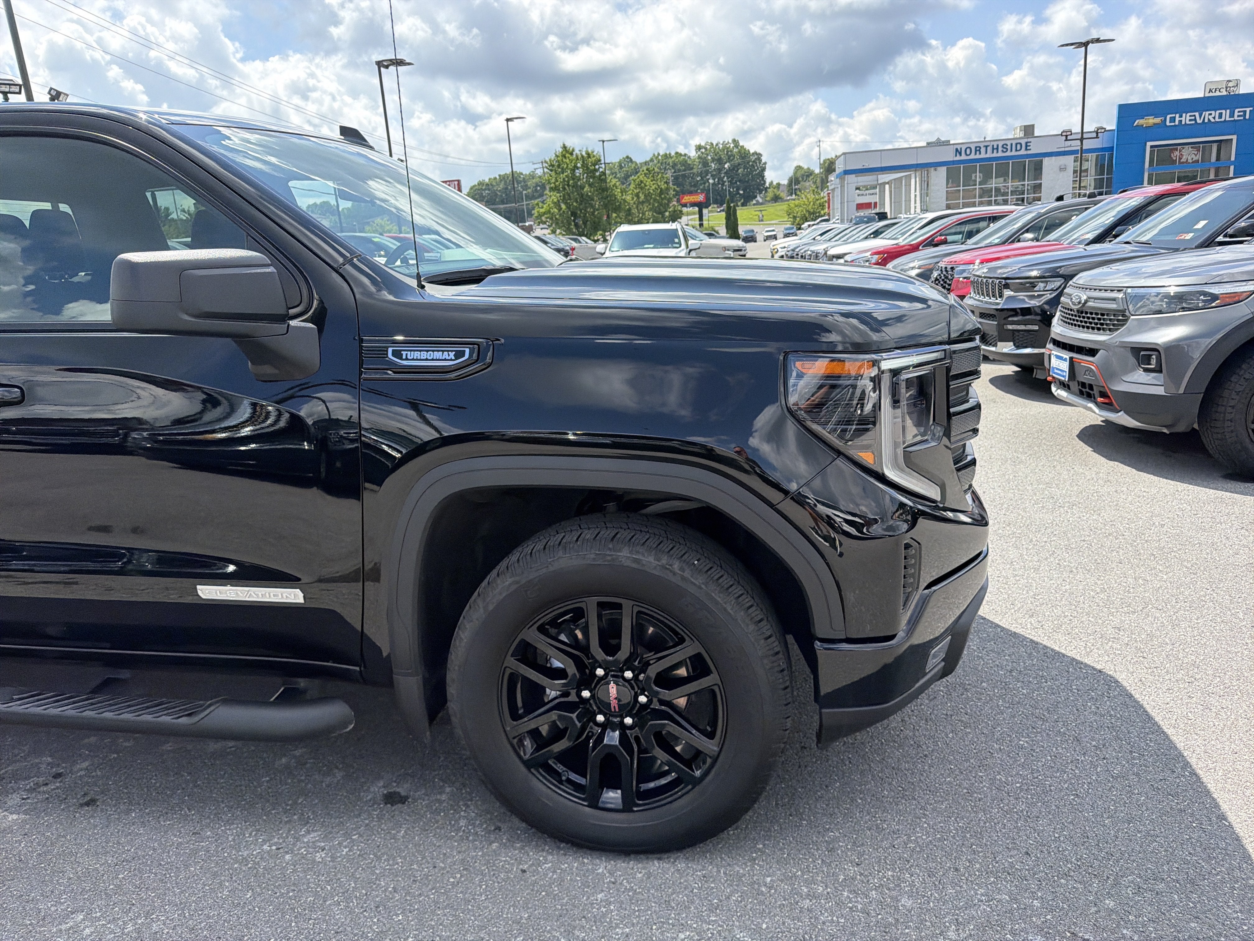 2025 GMC Sierra 1500 Elevation