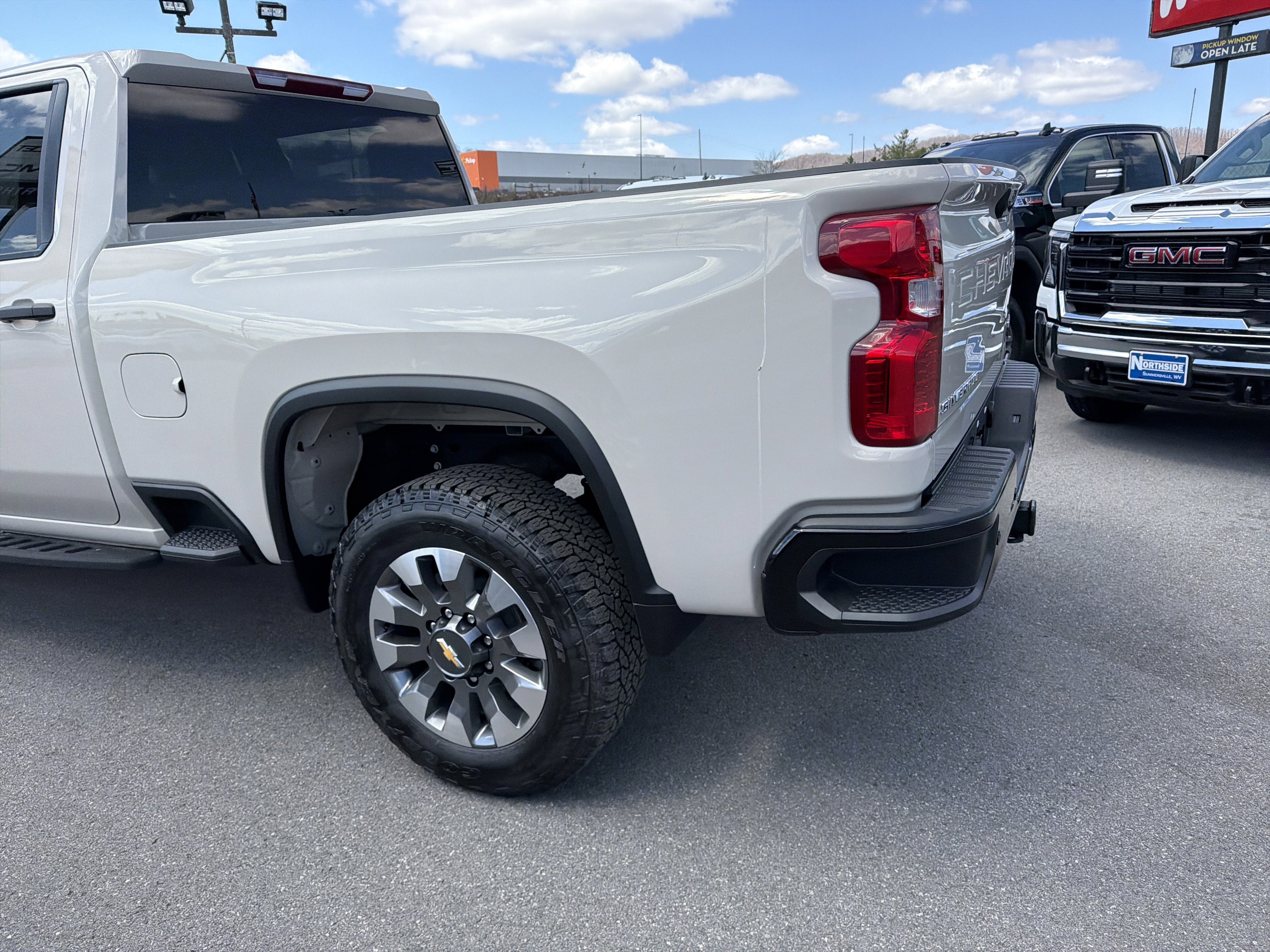 2026 Chevrolet Silverado 2500 HD Custom - Photo 10
