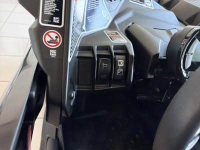 2024 BRP CAN AM DS