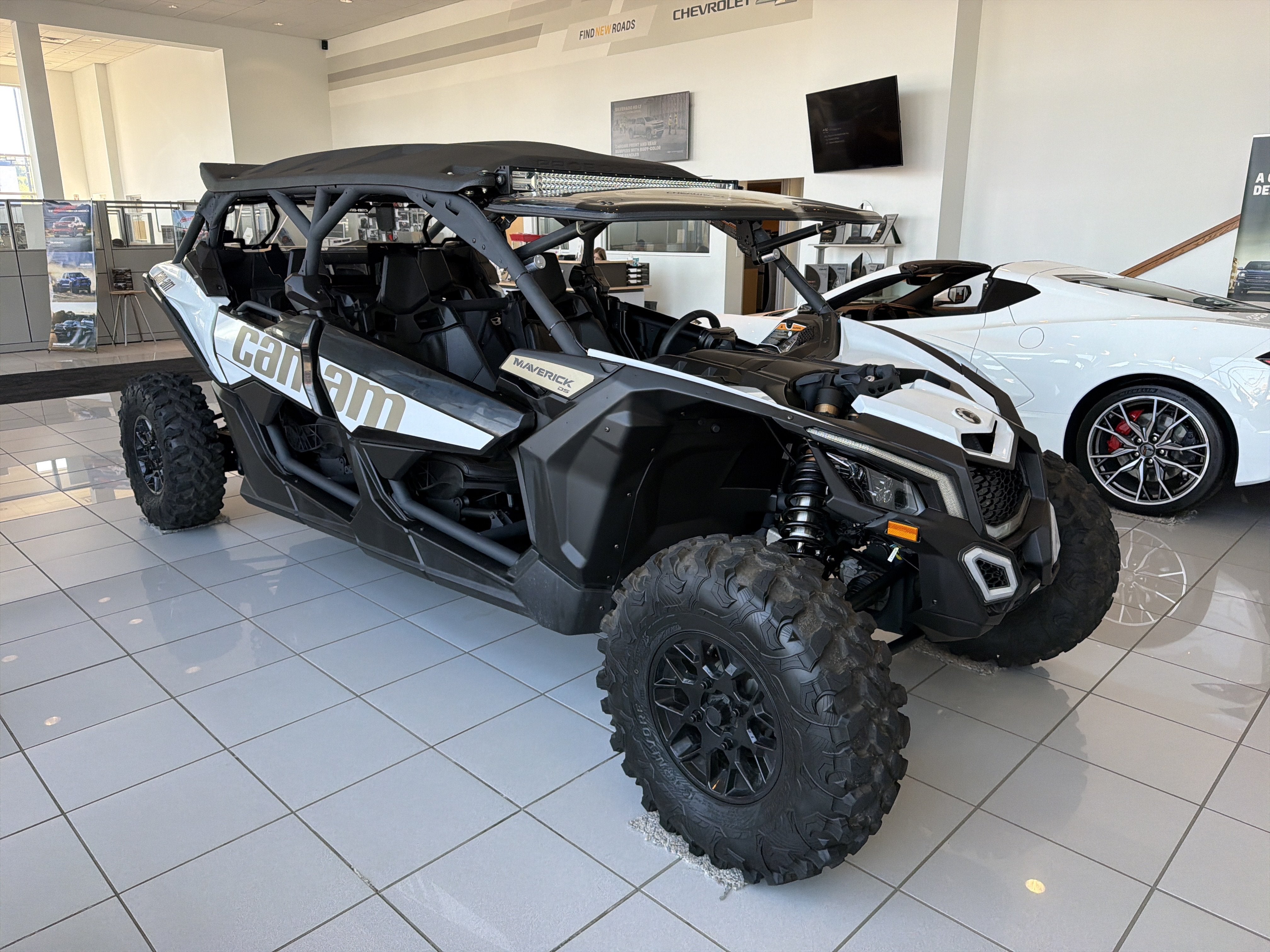 2024 BRP CAN AM DS