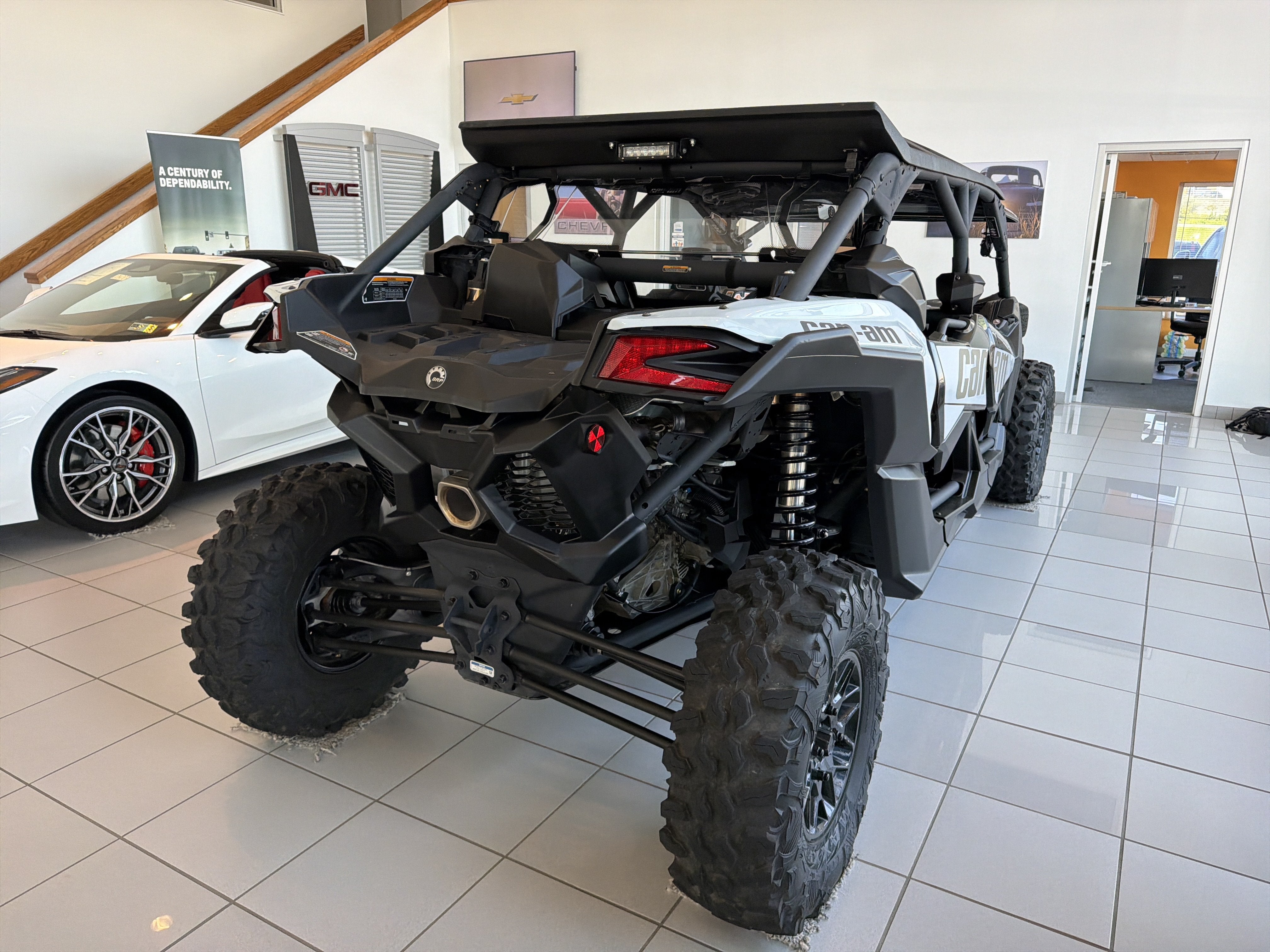 2024 BRP CAN AM DS