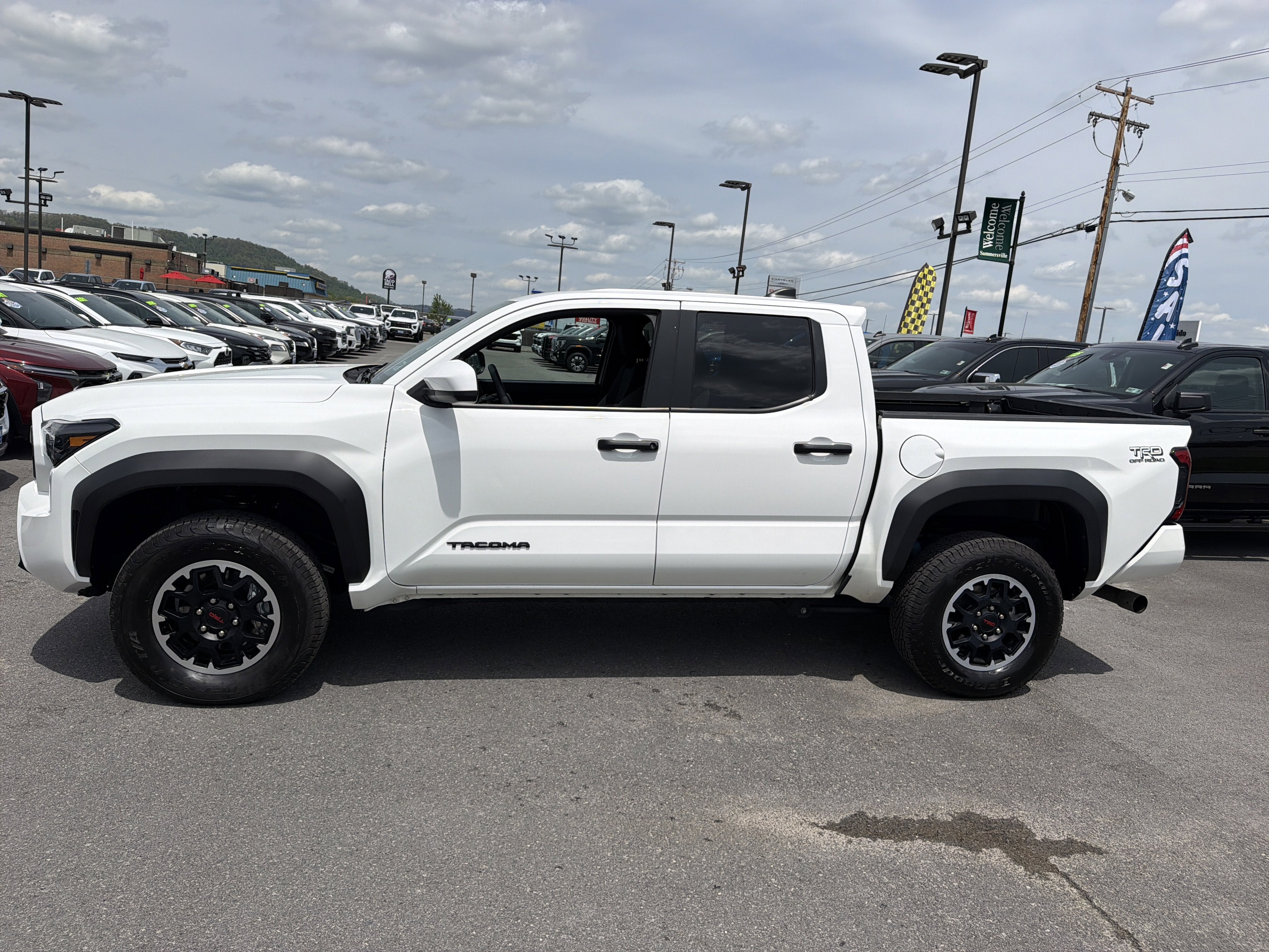 2025 Toyota Tacoma 4WD SR