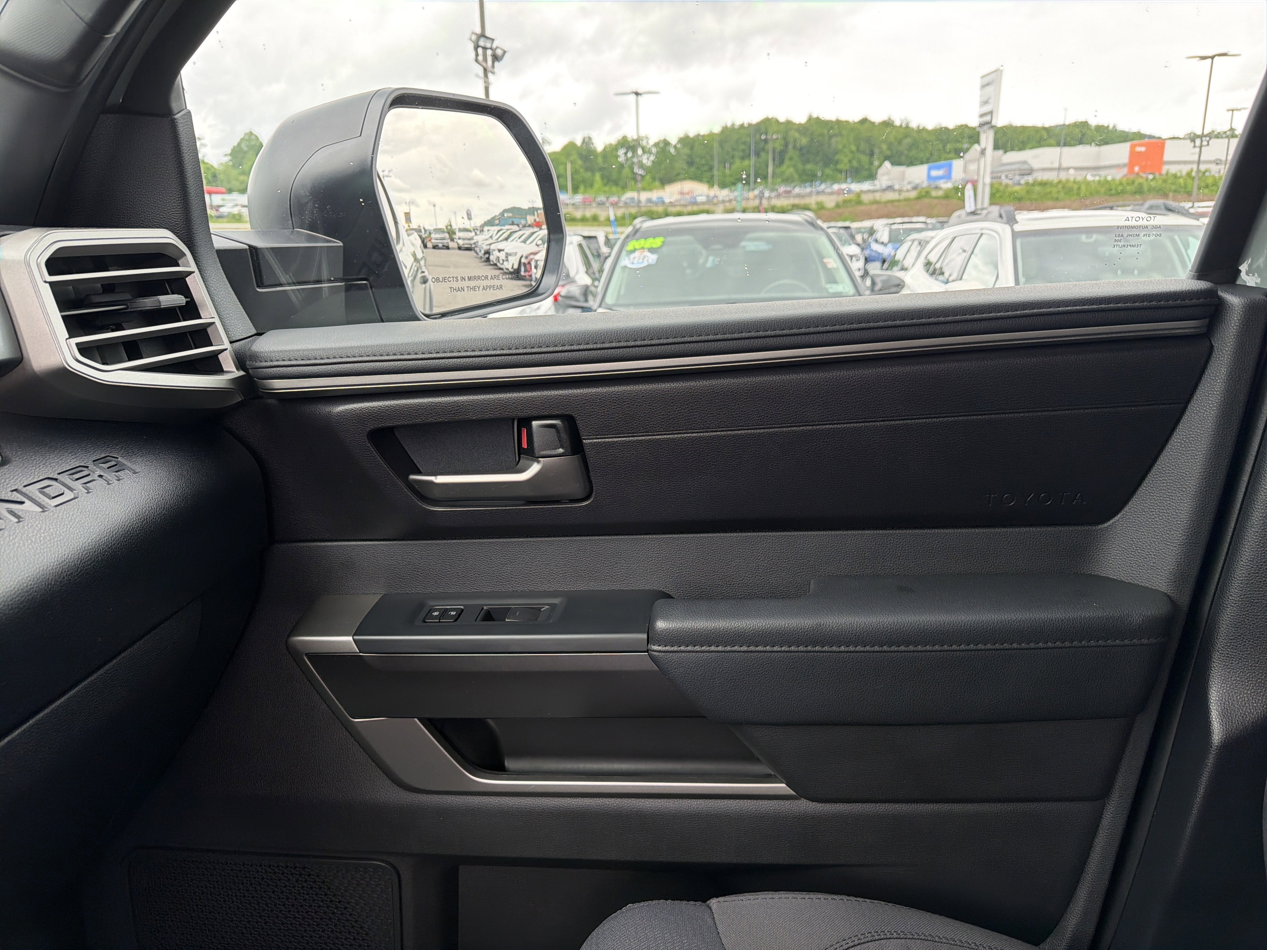 2025 Toyota Tundra 4WD SR