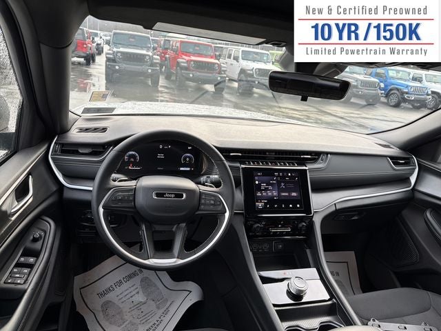 2025 Jeep Grand Cherokee Laredo X 4x4