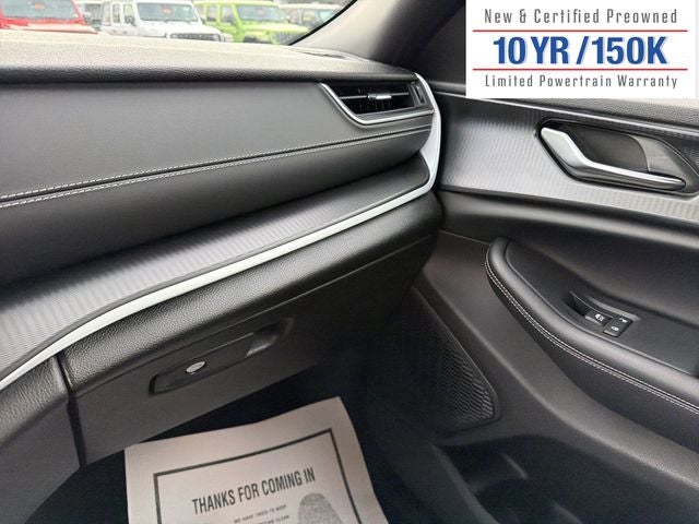 2025 Jeep Grand Cherokee Laredo X 4x4