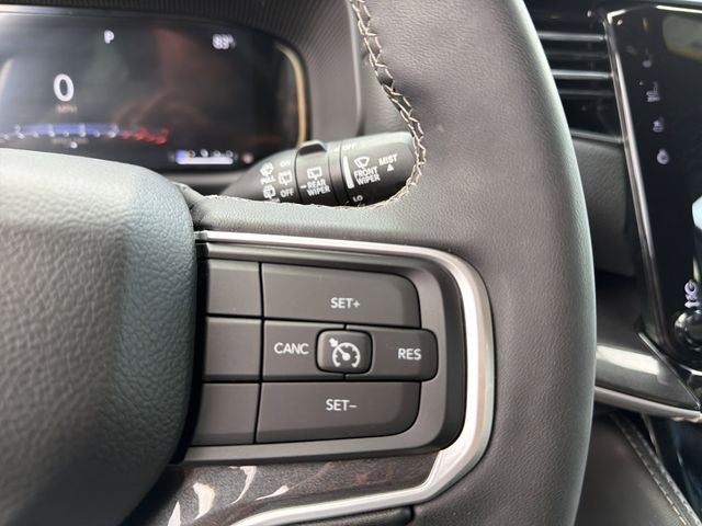 2024 Jeep Wagoneer Base