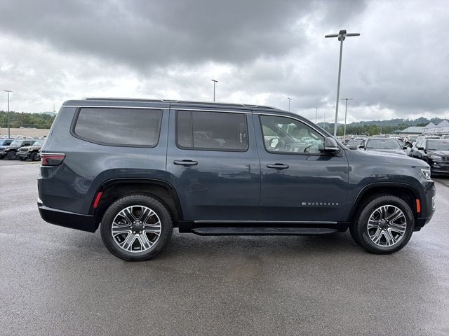 2023 Jeep Wagoneer Base