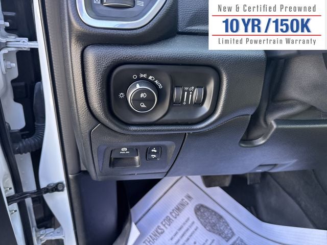 2022 RAM 1500 Laramie Crew Cab 4x4 5'7' Box