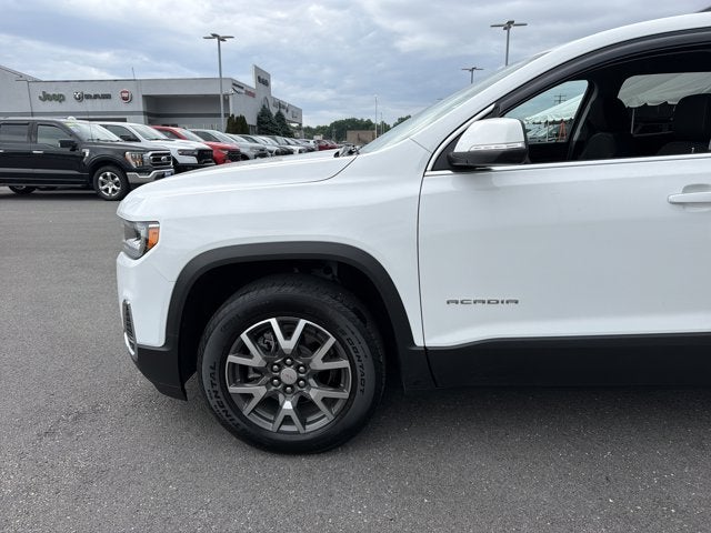 2023 GMC Acadia SLE