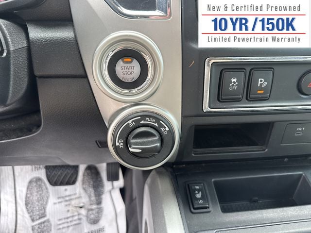 2021 Nissan Titan Crew Cab SV 4x4