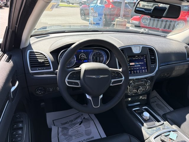 2023 Chrysler 300 Touring L