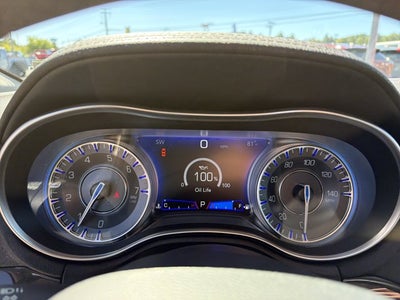 2023 Chrysler 300 Touring L
