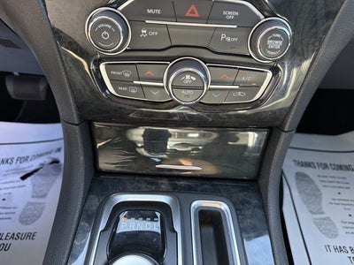 2023 Chrysler 300 Touring L