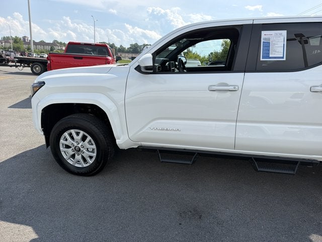 2025 Toyota Tacoma 4WD SR5