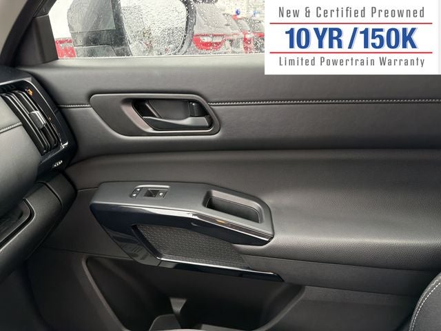 2025 Nissan Pathfinder SV 4WD