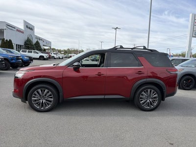 2024 Nissan Pathfinder SL