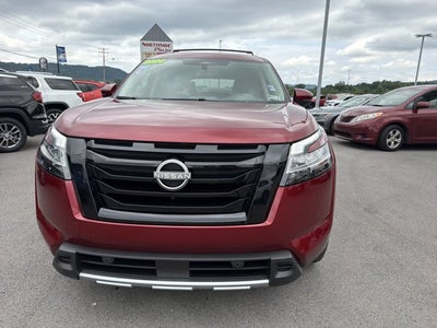 2024 Nissan Pathfinder Platinum
