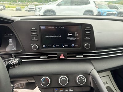 2022 Hyundai Elantra SE