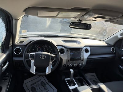 2017 Toyota Tundra SR5 5.7L V8