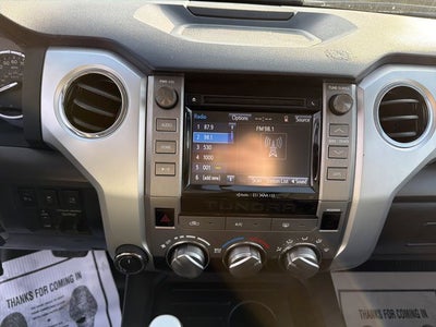 2017 Toyota Tundra SR5 5.7L V8