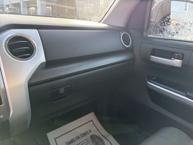 2017 Toyota Tundra SR5 5.7L V8