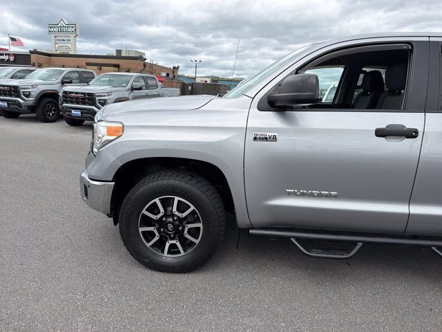 2017 Toyota Tundra 4WD SR5