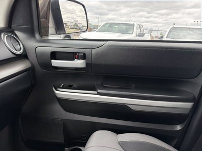 2017 Toyota Tundra 4WD SR5