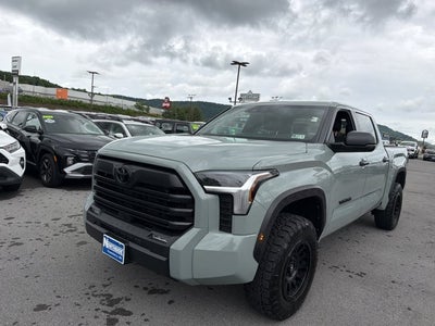 2025 Toyota Tundra 4WD SR5