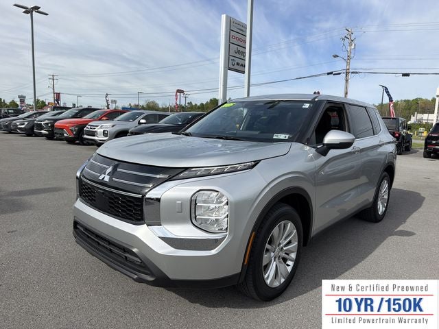 2025 Mitsubishi Outlander ES