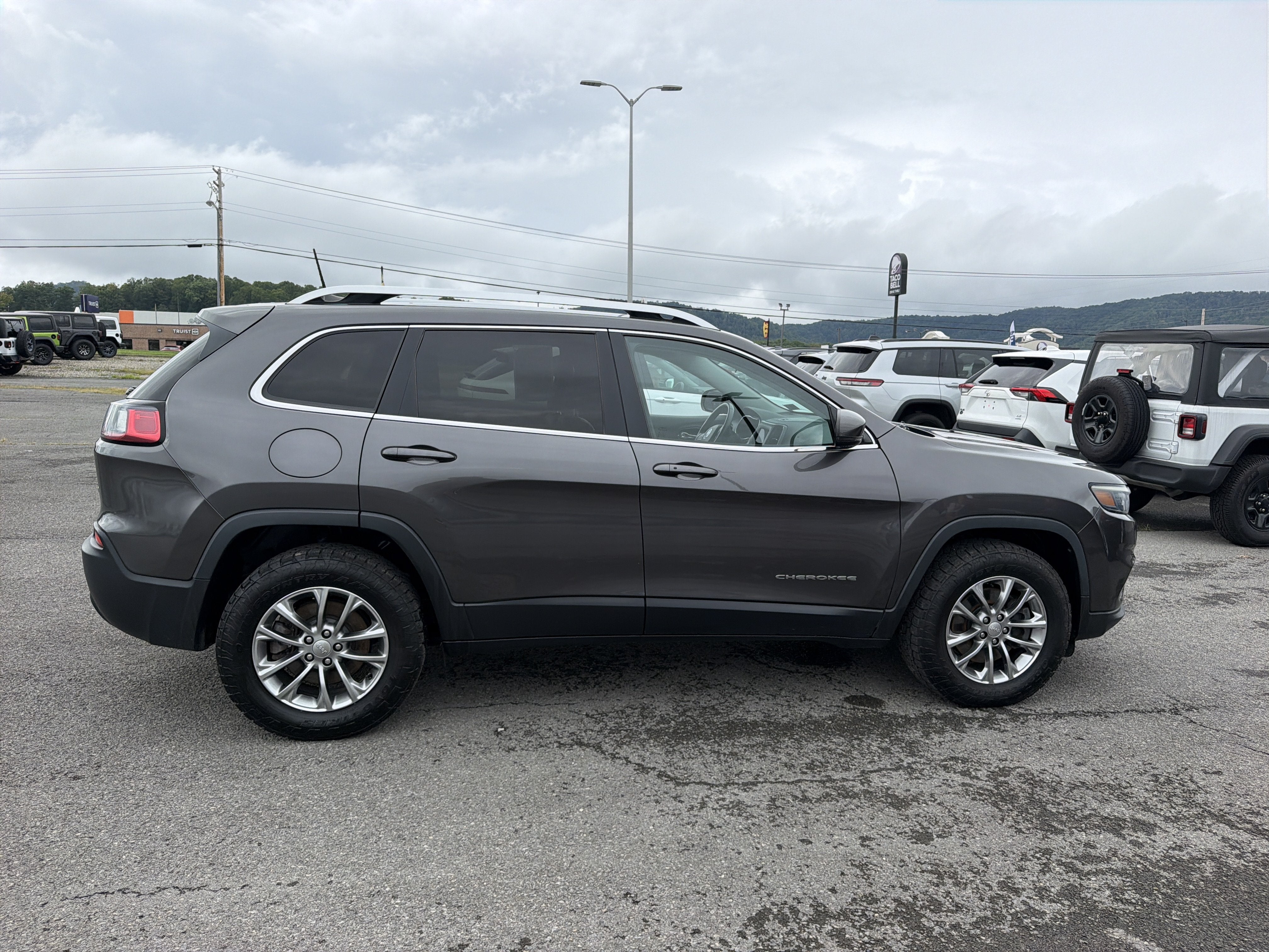 2019 Jeep Cherokee Latitude Plus