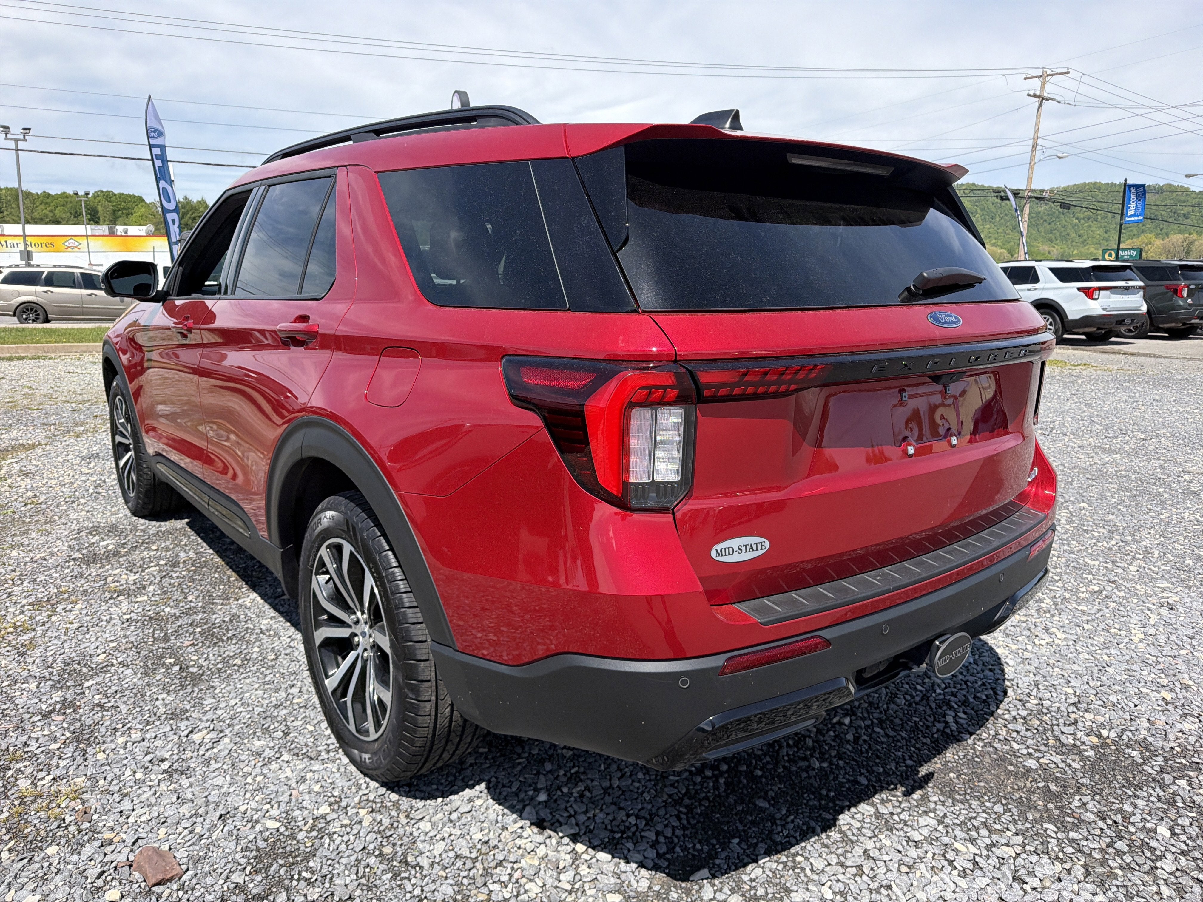 2025 Ford Explorer ST-Line