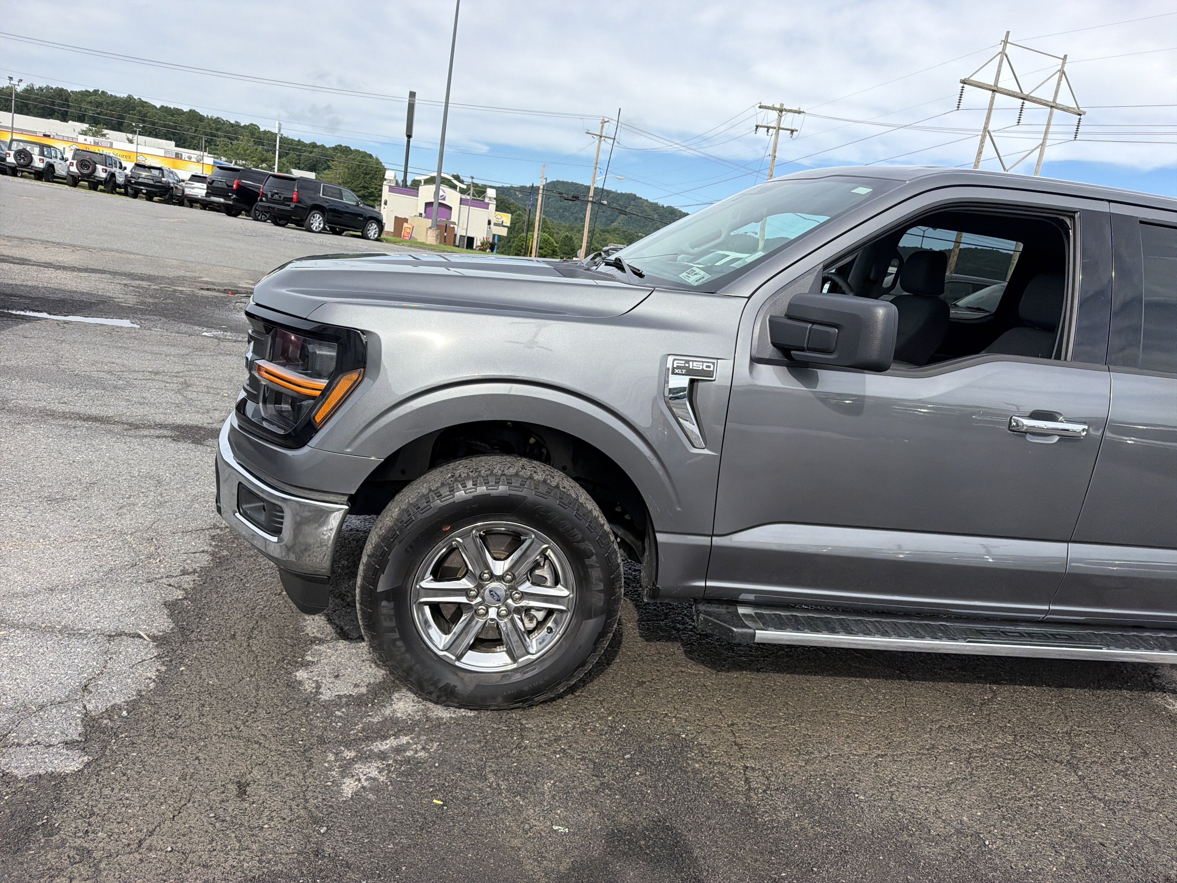 2025 Ford F-150 XLT