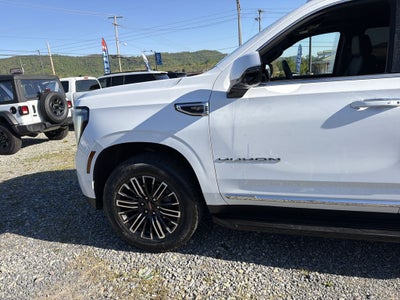 2025 GMC Yukon Elevation