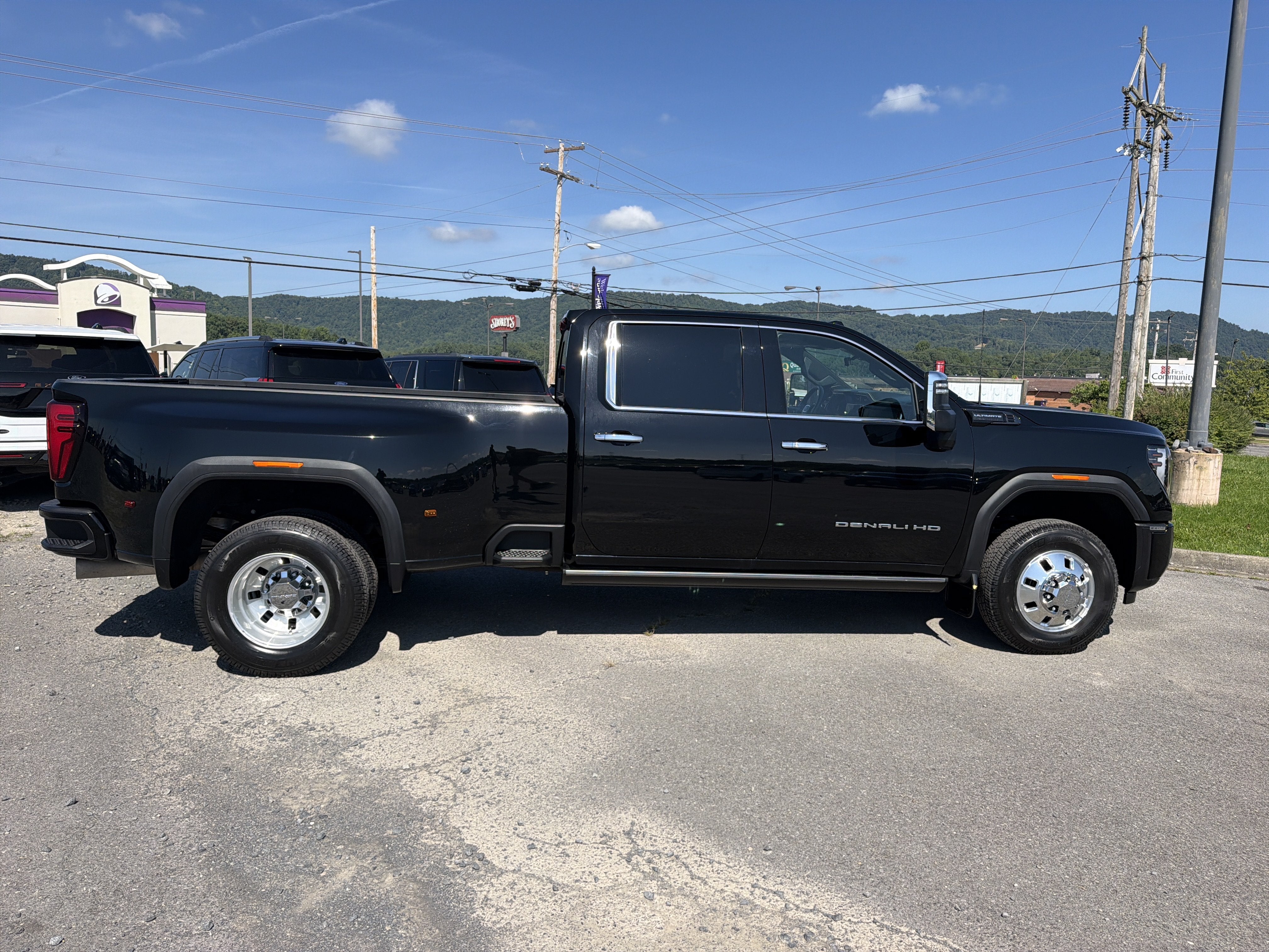 2025 GMC Sierra 3500HD Denali Ultimate