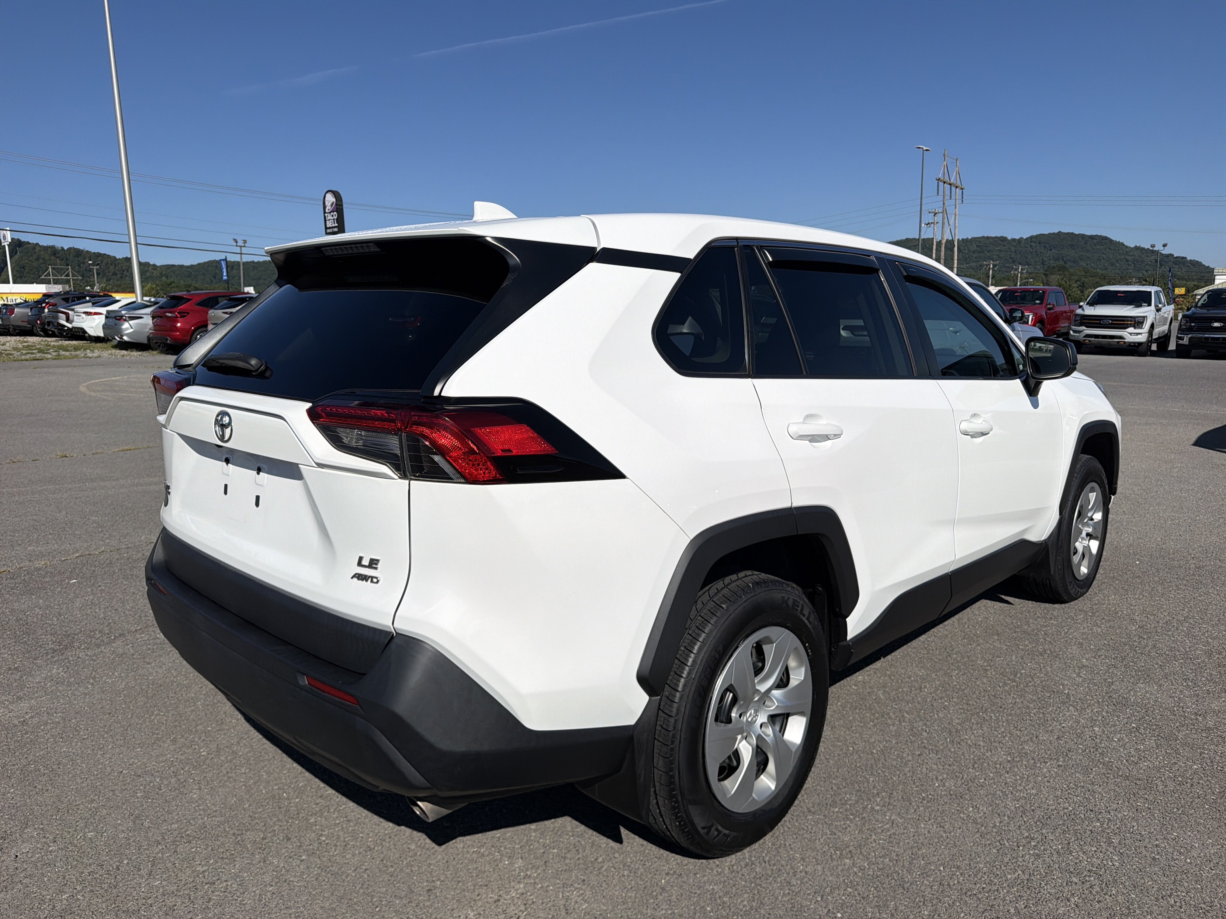 2022 Toyota RAV4 LE