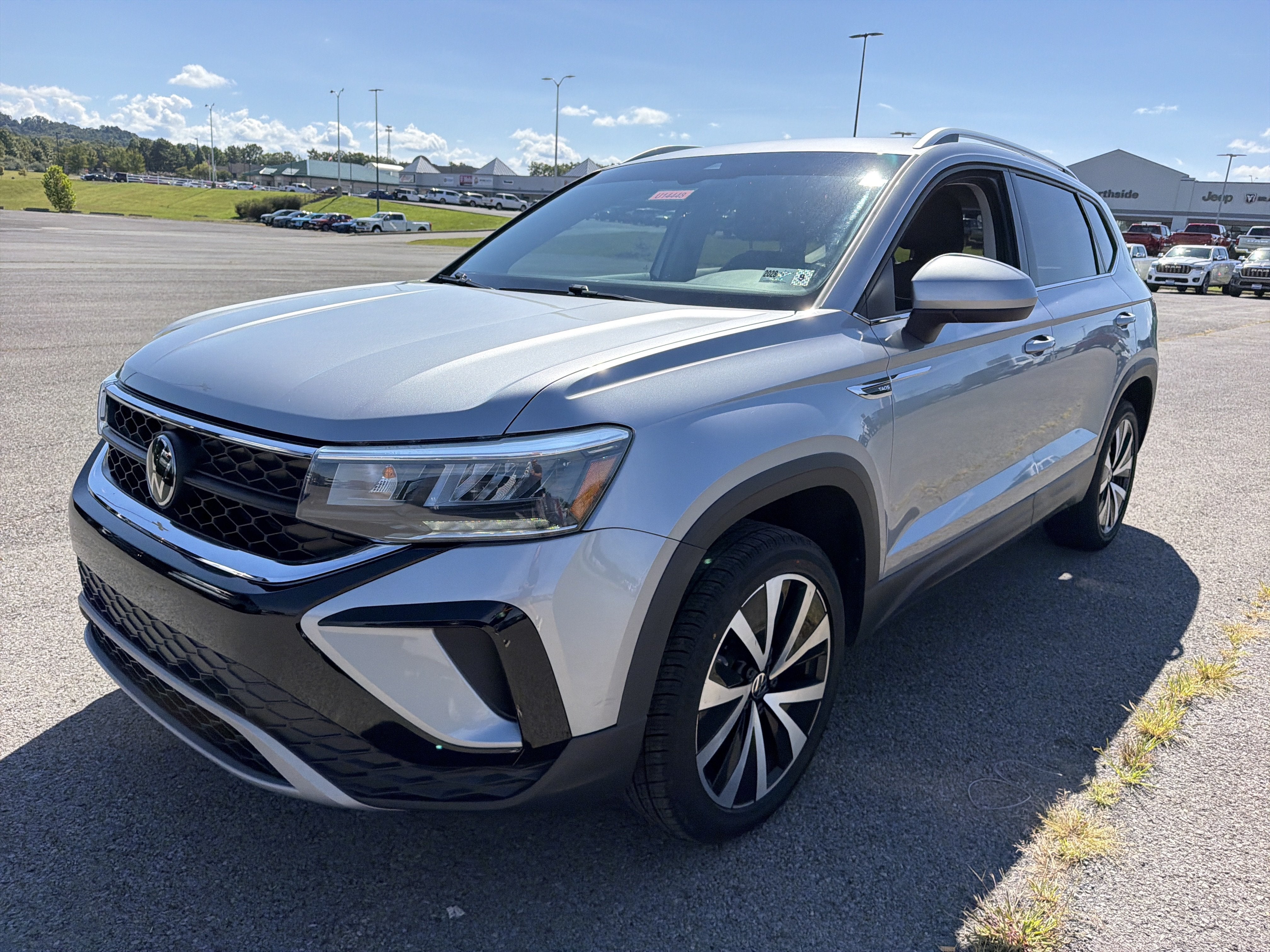 2024 Volkswagen Taos SE