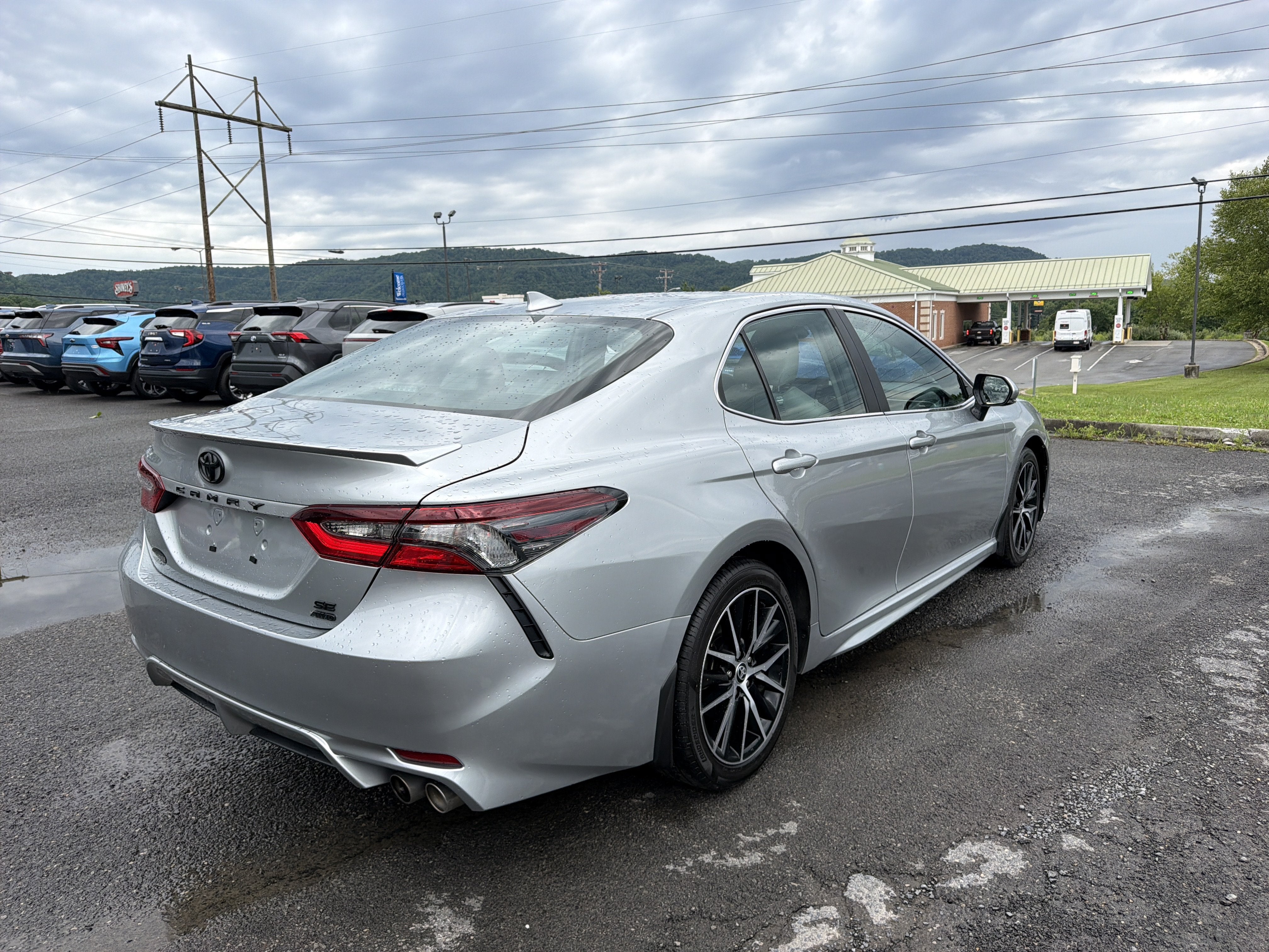 2024 Toyota Camry SE