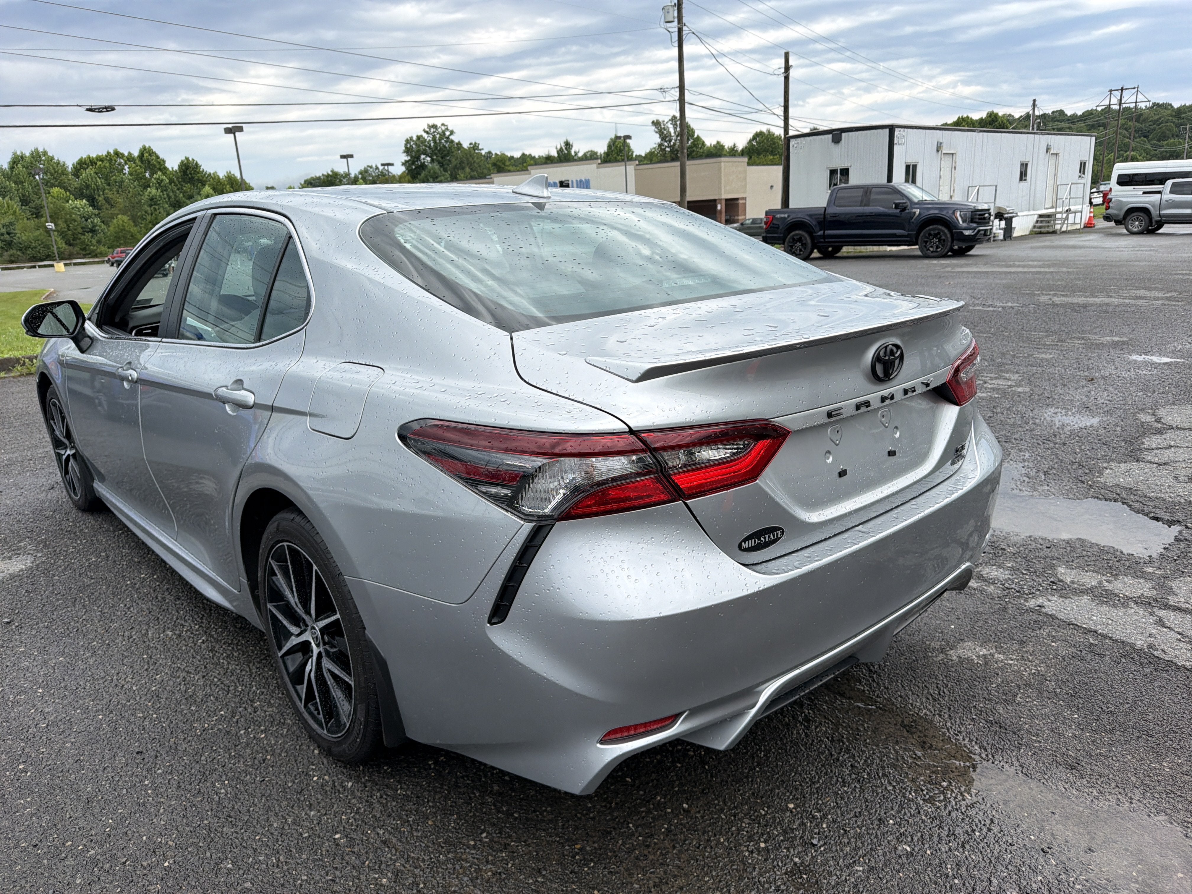 2024 Toyota Camry SE